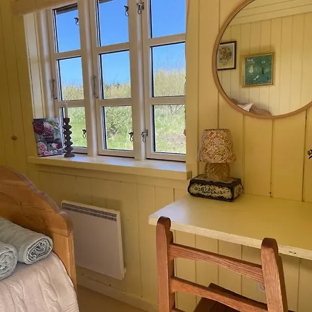 Tatil Evi Exclusive Close To Tornby *